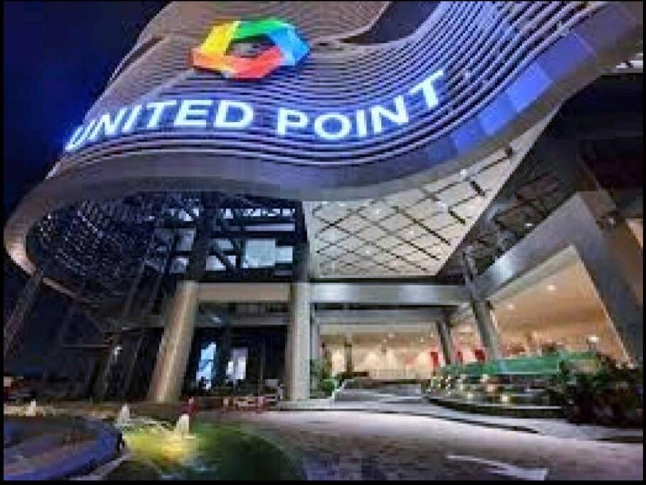 Contemporary United Point 6 Pax 现代风格 Desa Park & Mont Kiara Lägenhet Kuala Lumpur Exteriör bild